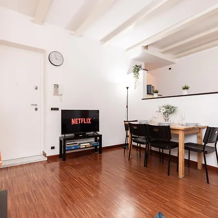 -2 Passi Dal Mare- Centro Storico Apartment