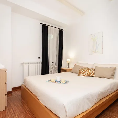 -2 Passi Dal Mare- Centro Storico アパート