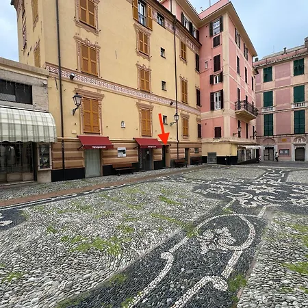 -2 Passi Dal Mare- Centro Storico アパート ヴァラッツェ