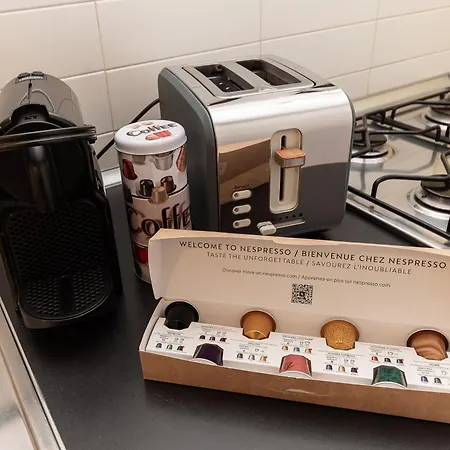 アパート -2 Passi Dal Mare- Centro Storico ヴァラッツェ